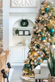 16 Christmas Tree Themes And Christmas Decoration Color Ideas Christmas Tree Decorating Themes Black Christmas Decorations Elegant Christmas Trees