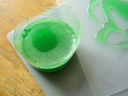 If you're finding that you've got bubbles when pouring clear casting epoxy, here are some simple techniques to help resolve the problem. Uv Effect On Epoxy Davidneat