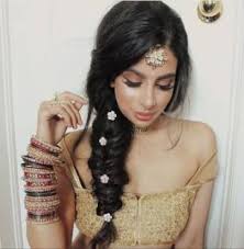 Those in teenage and early 20s can try this look! 40 Hairstyle For Indian Wedding Function 2021 Stylish Bridal Hairstyles Best Hair Looks