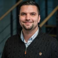 30+ "Daniel Lee" profiles