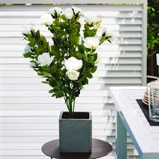 Florile Artificiale In Ghiveci Trandafir Sunt Ideale Pentru Decorarea Balconului Sau Terasei Realizate Din Poliester Cu Tijă Din Pl Plants Summer Sale Summer