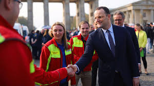 Die hochzeit fand im kleinen kreis statt: Jens Spahn Pa Twitter Noch Einmal Ans Meer Bei Der Hochzeit Der Enkelin Dabei Sein Die 1 200 Ehrenamtlichen Samariter Der Wunschewagen Erfullen Herzenswunsche Schwerkranker Menschen Die Letzte Phase Des Lebens Gehort