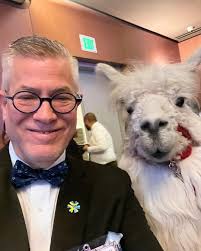 We could all use a little more animal love and furry hangs! ✨ Earlier this  month, our President/CEO, Steven Stapp, and members of our team attended  Oregon Humane Society's (OHS) annual Tail