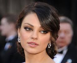 Mila kunis has become a heartthrob not just for her acting talent but also due to her matchless style statements. Oscar Beauty 2011 Mila Kunis Beautylish