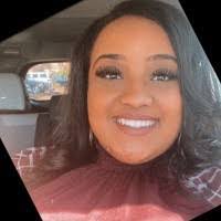 Nadia Augustin's Instagram, Twitter & Facebook