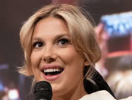 Stranger Things: Millie Bobby Brown mit Vorwürfen gegen Kollegen David  Harbour