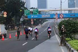 Boke anak sd, artikel ini membahas tentang boke anak sd secara lengkap, detail dan terbaru. Motor Dilarang Lintasi Jlnt Tapi Sepeda Road Bike Boleh Ini Penjelasan Dishub Dki Halaman All Kompas Com