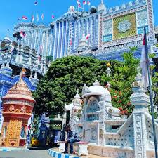 Lokasi masjid tiban turen malang berada di jalan wahid hasyim, gang anggur, desa sananrejo, kecamatan turen, kabupaten malang. Dari Buatan Jin Hingga Destinasi Wisata Religi Ini Fakta Dan Mitos Masjid Tiban Malang