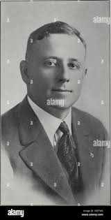 Men of Hawaii; a biographical reference library, complete and authentic, of  the men of note and substantial achievement in the Hawaiian Islands ... v.  1-5. EDGAR WOOD 442 MEN OF HAWAII.