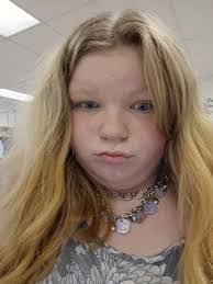 Amanda Deeley's Instagram, Twitter & Facebook