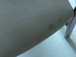 تنضيف الكراسي تنضيف البقع منظفات منزلية منظفات إقتصادية تنضيف قماش الكراسي والكنب بإستخدام كريم الحلاقة فقط Tandif El Fotoyat Tandif El Fotoyat 2016 تنظيف الكنب إستخدام كريم الحلاقة