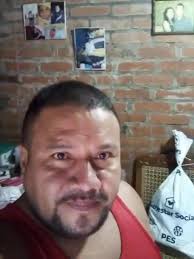 Que agradable es saber que hay gente que si es feliz con la ayuda que el  gobierno está dando y esto que dice el es cierto , ese es el  encabronamiento que se cargan los de MARENA Y FRENTE MORIBUNDO ...