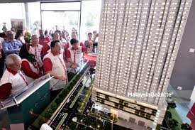 Fully furnished/semi furnished dekat lrt. Rumawip Tawar Pangsapuri Bertaraf Kondominium