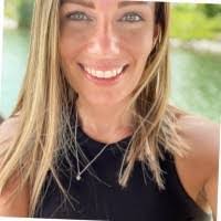 Jessica Buckner's Instagram, Twitter & Facebook