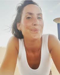 I am Lauren, a single mom trying to raise kind kids and keep her dreams  alive. Contact: 👉 https://cutt.ly/RrJQQmH3