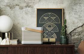 Browse all bang & olufsen locations providing you with both new and refurbished iconic bang & olufsen speakers, tvs and sound systems. Jetzt Mit Bluetooth Statt Airplay Der Neue Beolit 15 Lautsprecher Von Bang Olufsen Unhyped