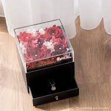 Is your business searching for a supplier of high quantity packaging box? Queen Of My Heart Preserved Flower Jewellery Box Bloomback Singapore