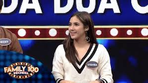 Penduduk negara mana yang biasanya memakai pakaian negaranya? Apakah Jawaban Dari Rizky Ada Di Survey Part 3 Family 100 Indonesia Youtube
