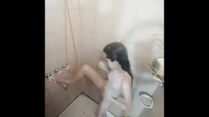 Bañandose - Pornhub.com