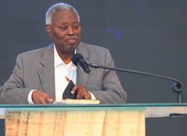 William kumuyi, a former university don, is the founder and general. Pastor W F Kumuyi Biography Age Early Life Family Net Worth And More Information Guide Africa