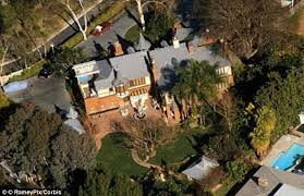 Tito jackson (along with his brothers jackie, jermaine, marlon and michael) professionally debuted i. Michael Jackson S House Where He Invented The Moonwalk And Recorded Thriller Daily Mail Online