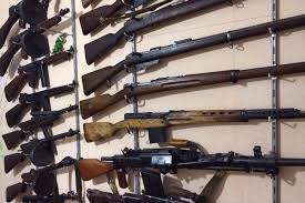 (определения приводятся в именительном падеже). Sibirskie Policejskie Izyali Arsenal Oruzhiya Vremen Vtoroj Mirovoj Rossijskaya Gazeta