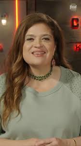 Tyler Florence shares the secret to his world-famous fried chicken and  samples some tasty tapas at The Anchovy Bar in San Francisco. This is  #TheExtraMile. Watch past seasons of #GreatFoodTruckRace NOW on