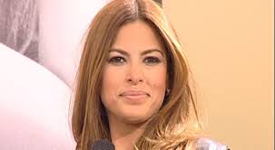 Eva mendes more fur at thefurchannel2 and @hb31962 on twitter. Eva Mendes Schatzt Ihre Schonheitsmakel Tikonline De