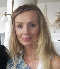 Dziś postanowiła wrócić w to miejsce. Agnieszka Wozniak Starak Biografia I Zyciorys 1 Ciekawostka Wiek Wzrost Znak Zodiaku