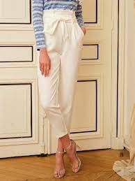 Craquez pour le look rétro du pantalon carotte beige sable. Pantalon Carotte Taille Haute Avec Ceinture Mode En Ligne Shein France