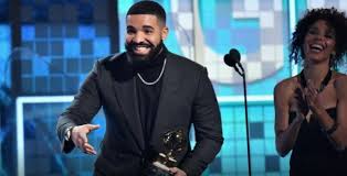 Head below to see the list of grammy awards winners (in bold), which will be updated live throughout the evening. A Complete List Of Winners And Losers At The 2019 Grammy Awards Curated