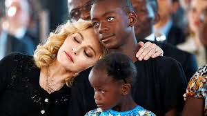 Madonna prend une surprenante décision pour son fils