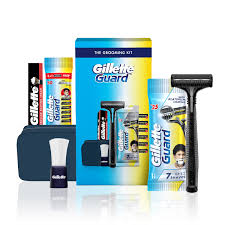 Gillette Guard 5 in 1 Shaving Kit with a Travel Pouch, 1 Razor, 6 blades, 1  Shaving Cream, 1 Shaving brush | Combo Grooming Kit | Gift Set for Men