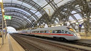 Mit dem tief kirsten rollt jetzt der nächste sturm auf die region zu. Unwetter Folgen Sturm Fuhrt Zu Ausfallen Im Bahn Fernverkehr