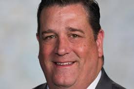 Erik Kampmann's Instagram, Twitter & Facebook