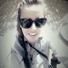 Becky Randall (@BeckyRandall90)