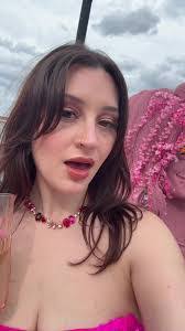 Sasha Coates's Instagram, Twitter & Facebook