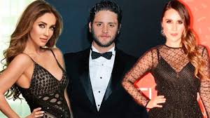 Diego y roberta se besan en el cuarto de diego despues diego rasga su camisa y roberta se va. Christopher Uckermann Rbd Integrantes De Rebelde Que Fueron Novias Del Actor Dulce Maria Anahi Puente La Republica