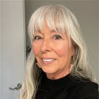 Cate Foy's Instagram, Twitter & Facebook