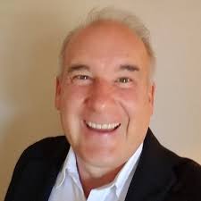 Combining social media marketing expertise with bravery