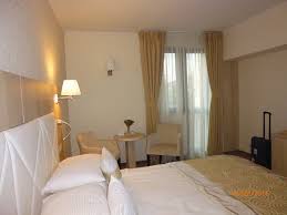 +40 755 13 99 24. Habitacion Muy Comoda Fotografia De Hotel Coroana De Aur Golden Crown Hotel Bistrita Tripadvisor