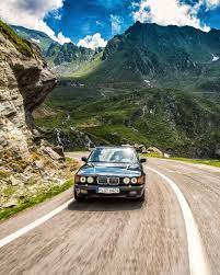 an astonishing road and the sublime bmw 7series 750il e32 are everything you need for a pleasant drive bmwclassic 車