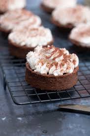 Les Tartelettes Facon Chocolat Liegeois De Philippe Andrieu Recette Mini Tarte Dessert Gastronomique Recette Dessert