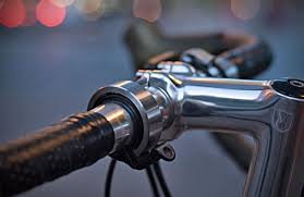 Knog Oi Die Fahrradklingel Die Nicht Nach Fahrradklingel Aussieht Fahrrad Klingel