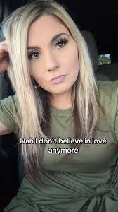 Rebecca Lenhart's Instagram, Twitter & Facebook