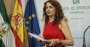 Montero, la médica que ha salvado cinco presupuestos