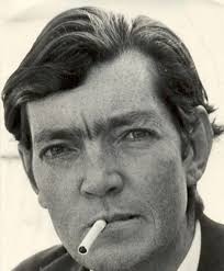 After his parents separated, young cortazar spent much of his time with his mother and younger sister. Asi Rompio Julio Cortazar Los Moldes De La Literatura Hispana De Los Cuentos A Rayuela