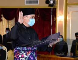 Tun m angkat sumpah pm 2. Hajiji Angkat Sumpah Ketua Menteri Sabah Ke 16