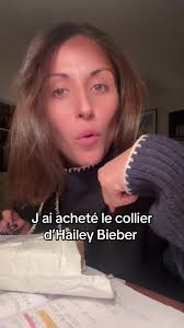Collier Hailey Bieber