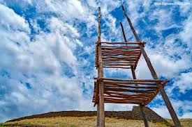 Mar 29, 2021 · the waikiki historic trail includes historic markers made of surfboards, inspired by waikiki's own duke kahanamoku, an olympic gold medalist swimmer and avid surfer. PuÊ»ukohola Heiau National Historic Site Big Island Hikes